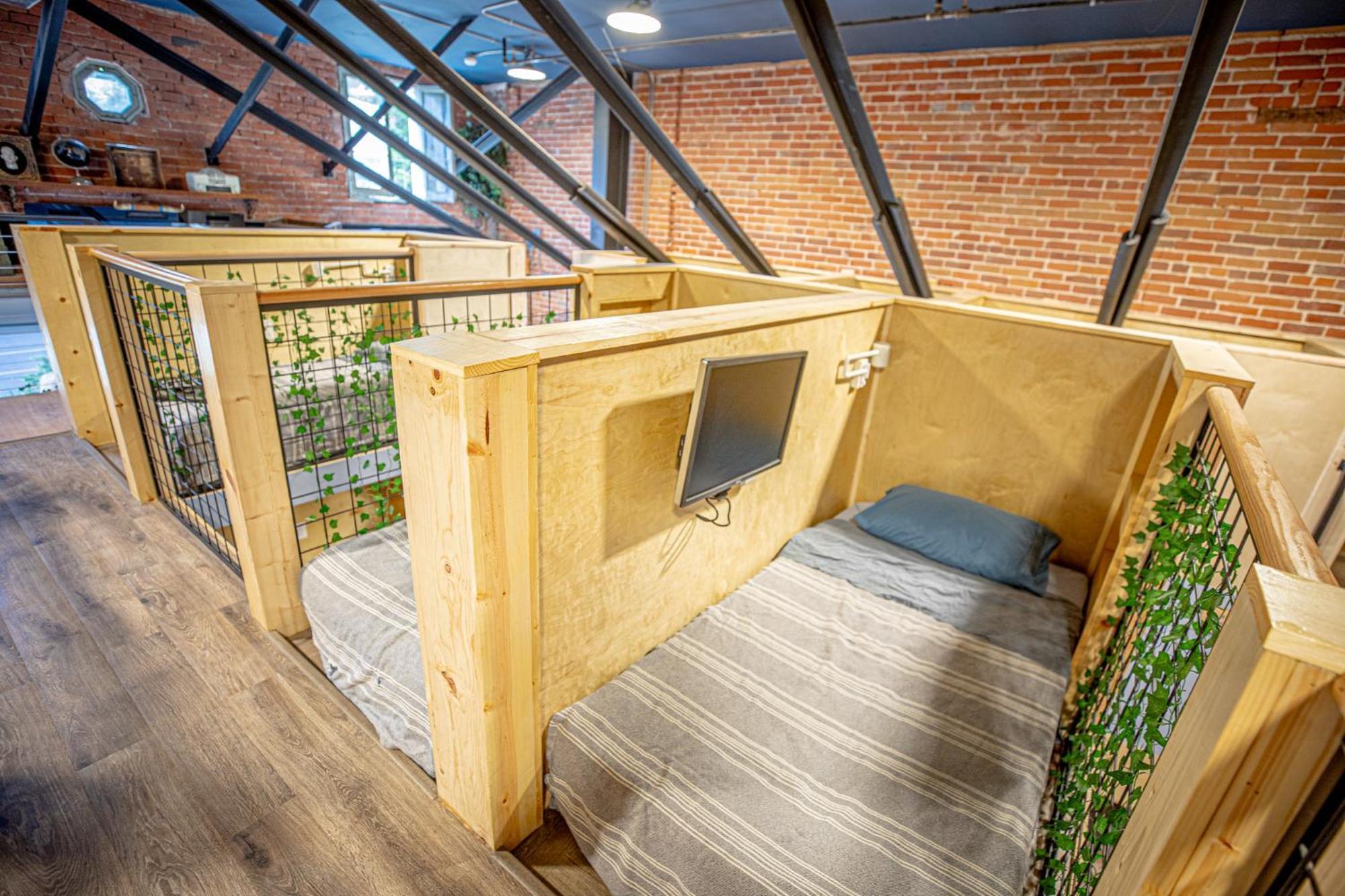 Social Stays - Santa Barbara'S First Hostel On State Street Экстерьер фото