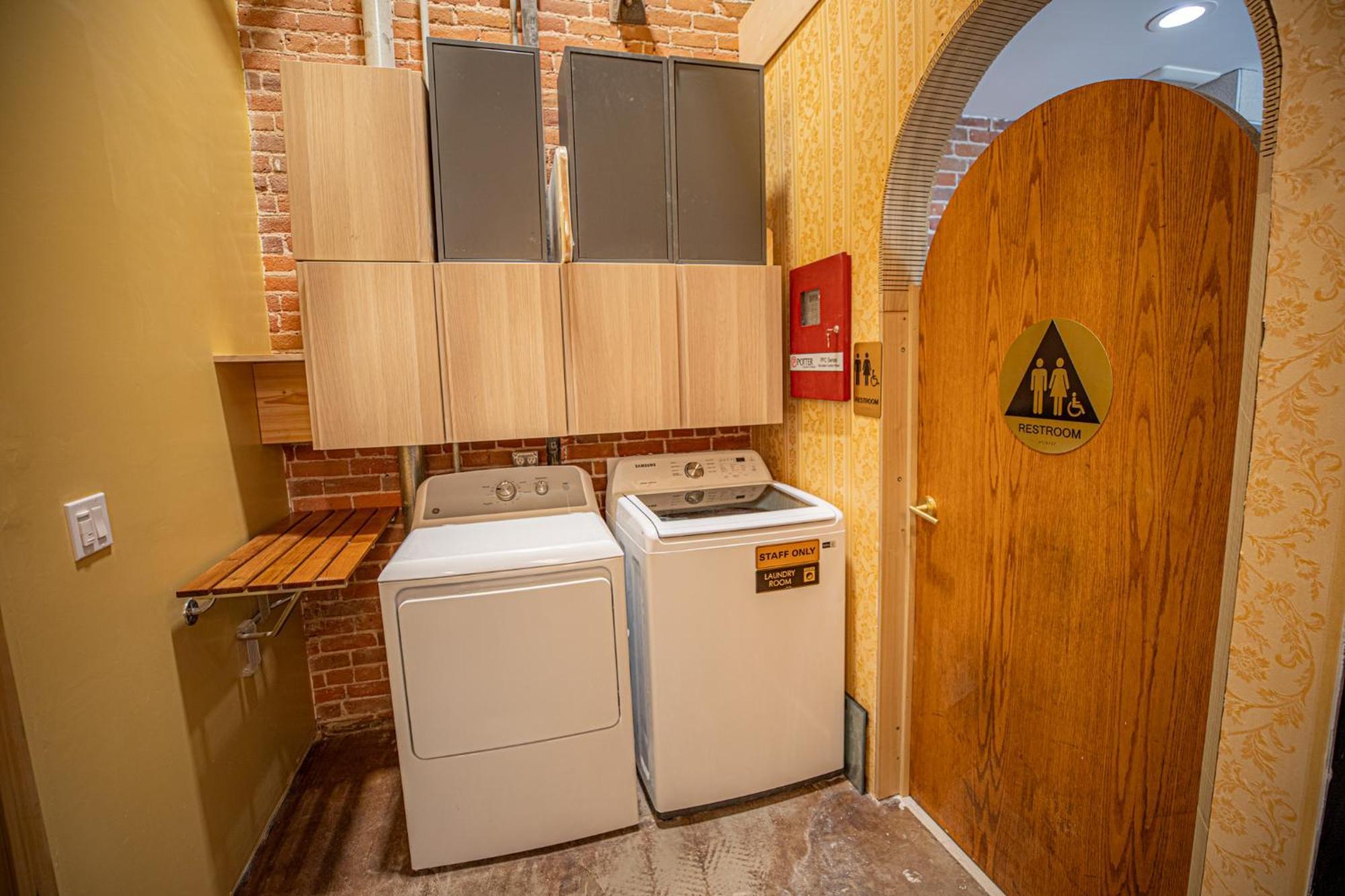 Social Stays - Santa Barbara'S First Hostel On State Street Экстерьер фото