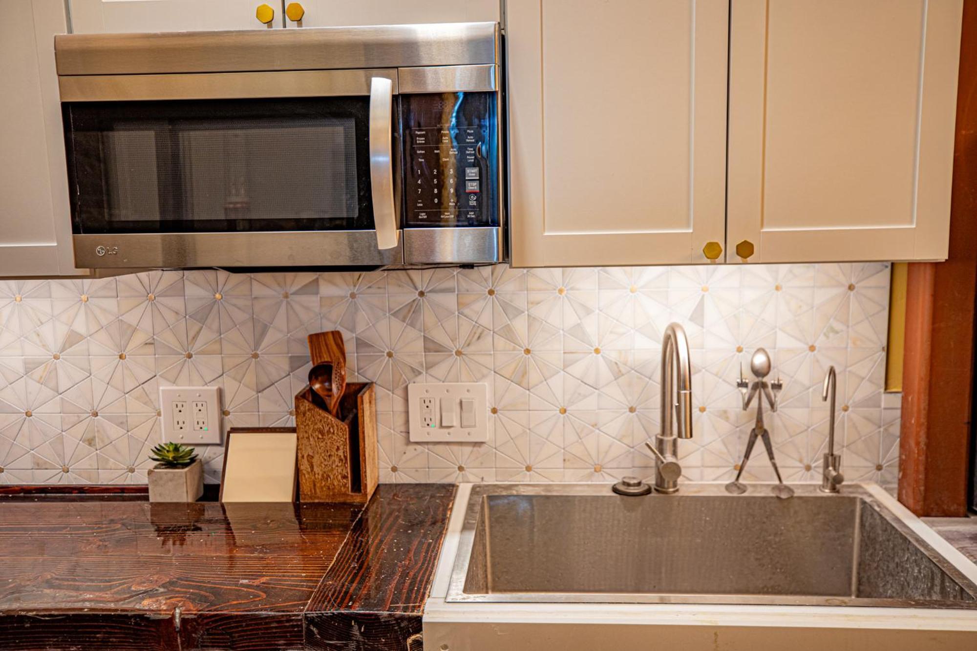 Social Stays - Santa Barbara'S First Hostel On State Street Экстерьер фото