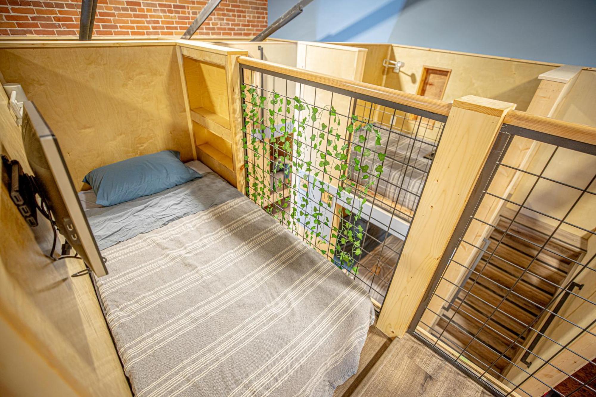 Social Stays - Santa Barbara'S First Hostel On State Street Экстерьер фото